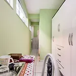 Apartamento por diária com móveis e eletrodomésticos