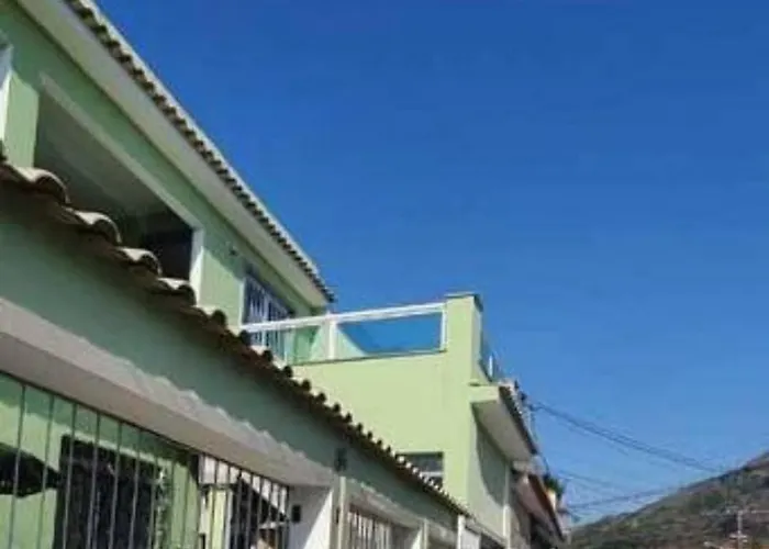 Apartamento por diária com móveis e eletrodomésticos